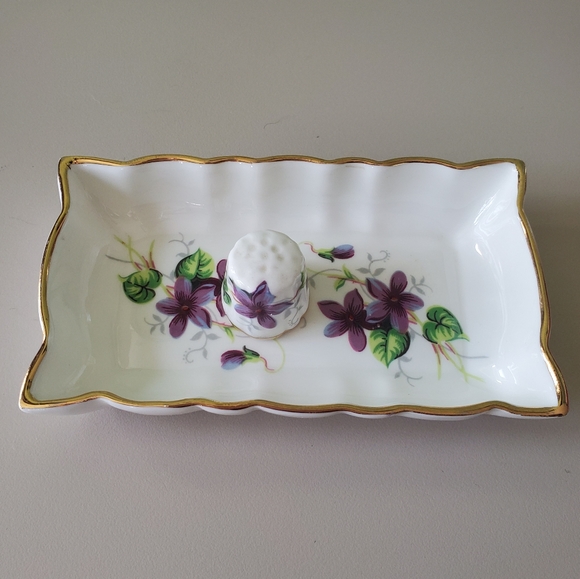 Canadian Superior Fine Bone China Dish & Thimble - Picture 2 of 14